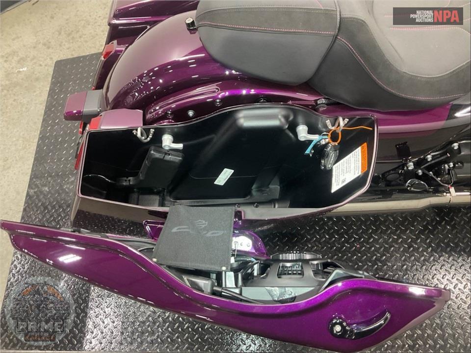 2025 Harley-Davidson FLHXSE CVO STREET GLIDE — фото 19