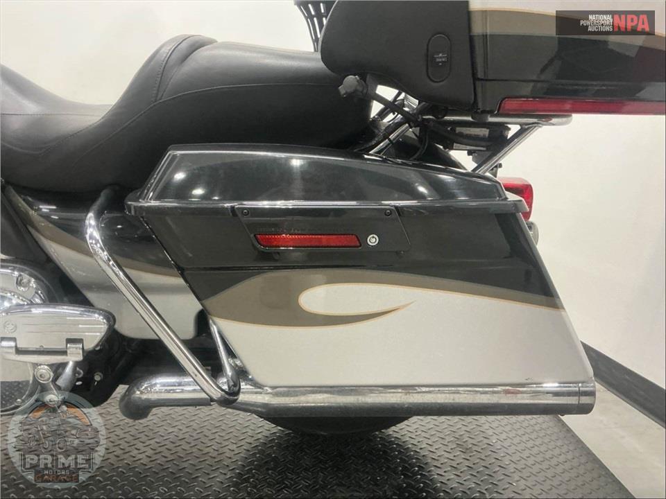 2013 Harley-Davidson FLHTCUSE8 SCREAMIN EAGLE — фото 28