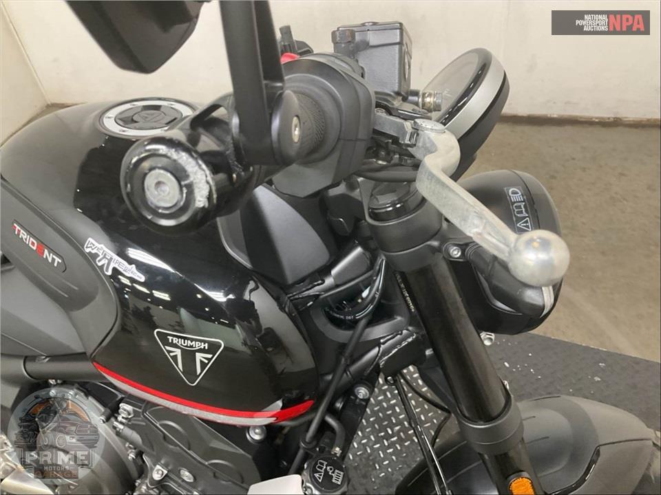 2023 Triumph TRIDENT (BLACK) — фото 18