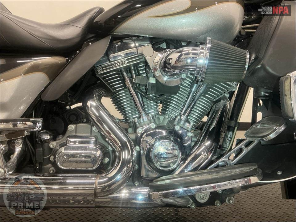 2013 Harley-Davidson FLHTCUSE8 SCREAMIN EAGLE — фото 6