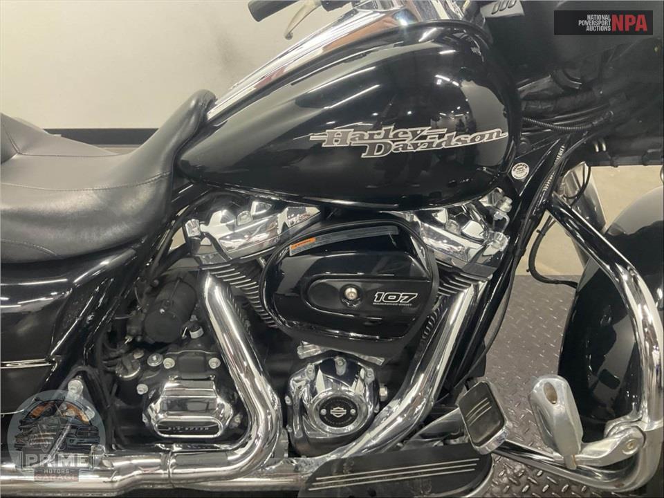 2018 Harley-Davidson FLHX STREET GLIDE — фото 6