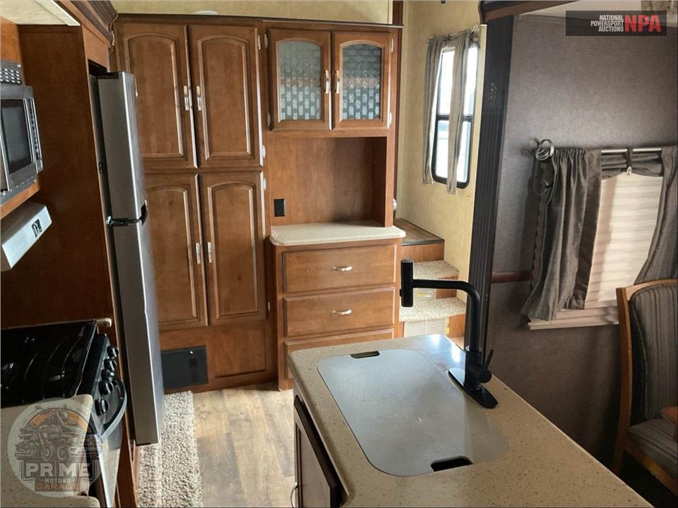 2016 Salem By Forest River M-327RE - HEMISPHERE LITE FIFTH WHEEL SERIES — фото 8