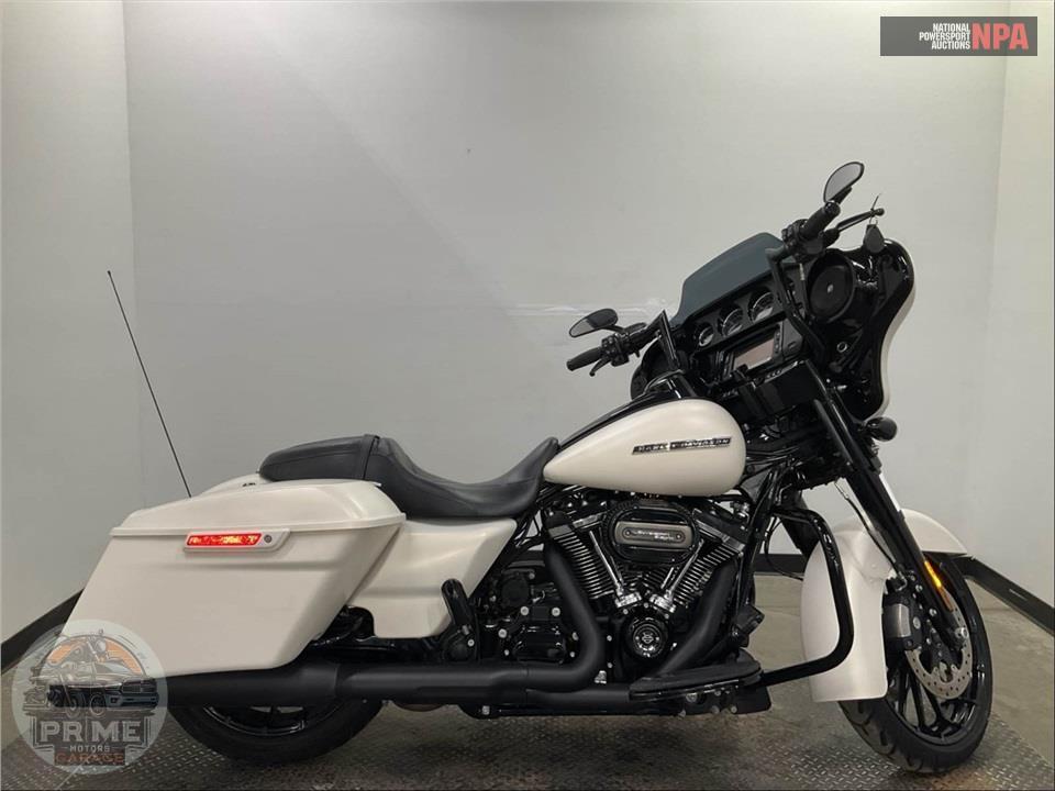 2018 Harley-Davidson FLHXS STREET GLIDE SPECIAL — фото 1