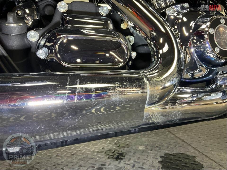 2015 Harley-Davidson FLHTCU ULTRA CLASSIC ELECTRA GLIDE — фото 10