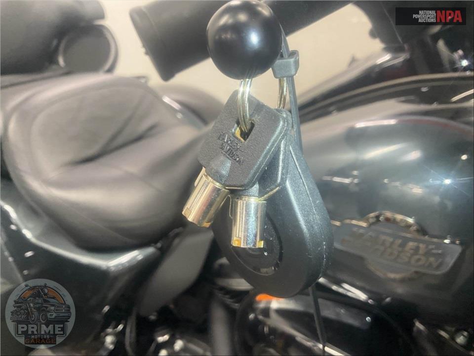 2025 Harley-Davidson FLHTCUTG TRI GLIDE ULTRA CLASSIC — фото 21