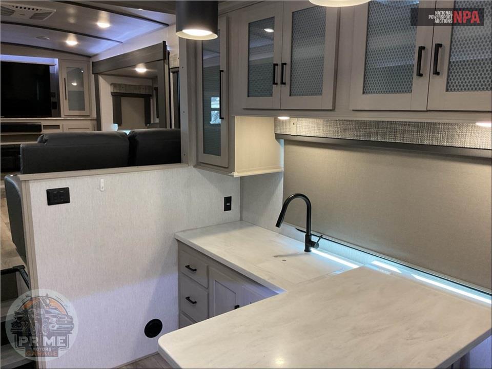2023 Salem By Forest River M-378FL - HEMISPHERE FIFTH WHEEL SERIES — фото 7