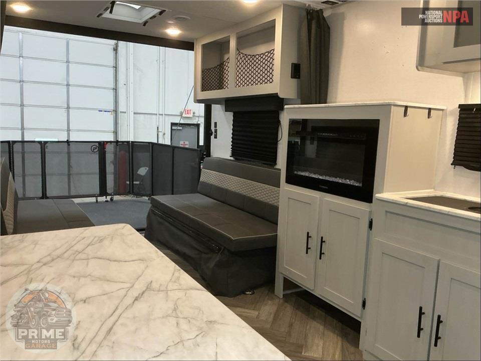 2022 Salem By Forest River M-270RTKX - FSX PLATINUM TOY HAULER SERIES — фото 6