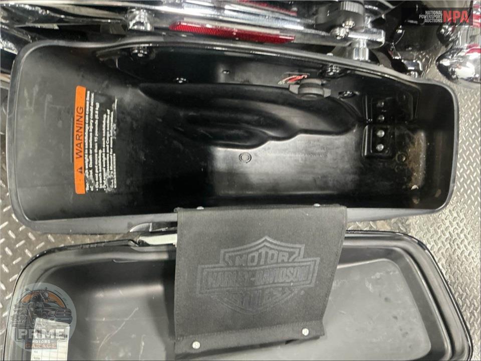 2016 Harley-Davidson FLD-103 DYNA SWITCHBACK — фото 18