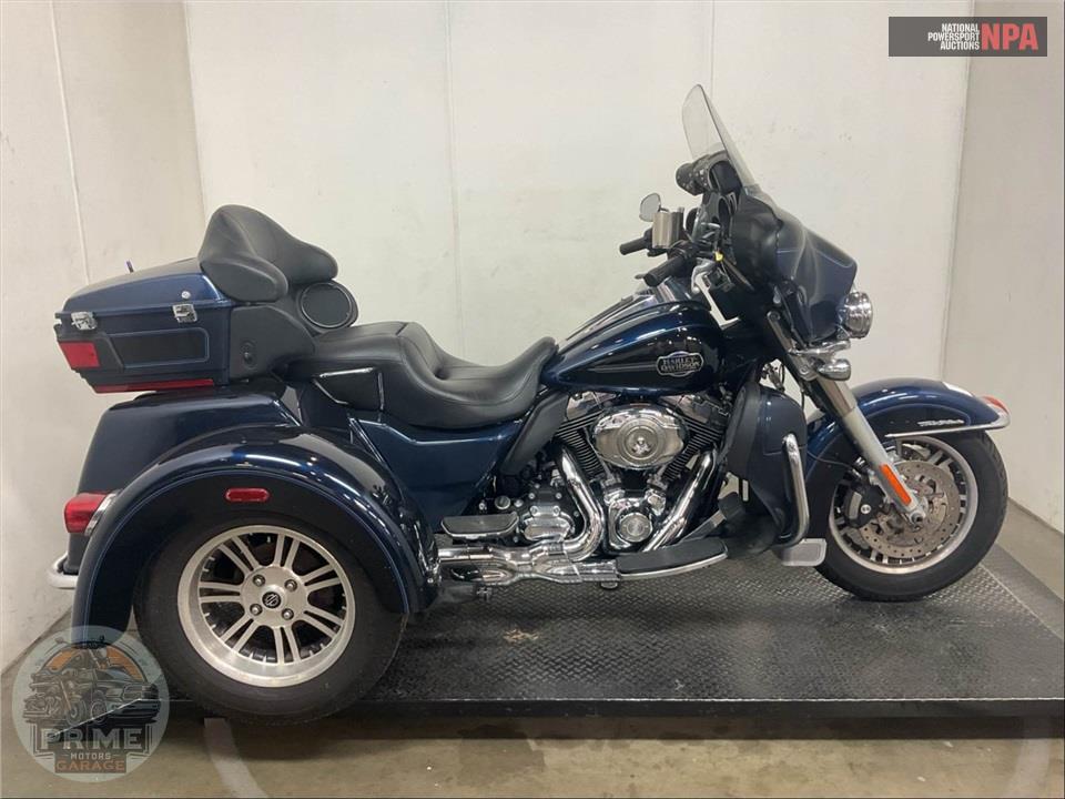 2012 Harley-Davidson FLHTCUTG TRIGLIDE UL CLSC — фото 1