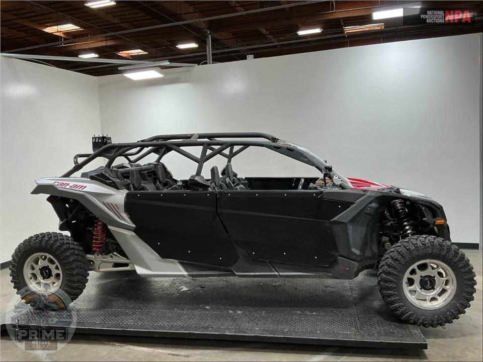 2024 Can-Am MAVERICK X3 MAX DS TURBO (RED AND SILVER) — фото 1