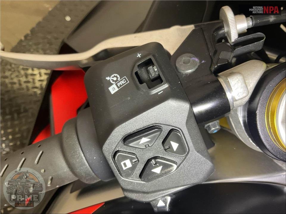 2023 Aprilia RSV4 1100 — фото 18