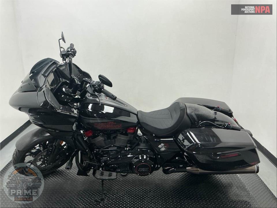 2024 Harley-Davidson FLTRXSTSE CVO ROAD GLIDE ST — фото 3