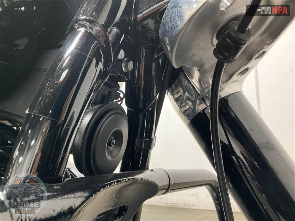 2020 Harley-Davidson FLSL SOFTAIL SLIM — фото 13