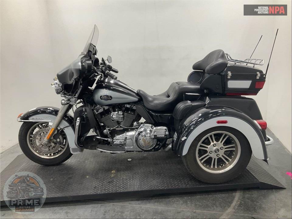 2013 Harley-Davidson FLHTCUTG TRIGLIDE UL CLSC — фото 3