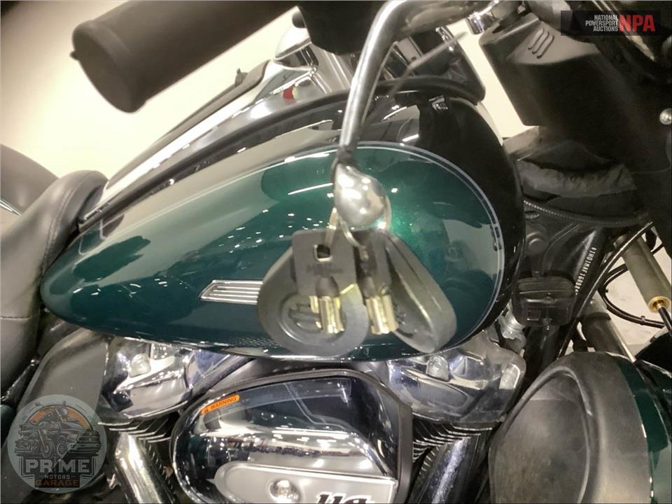 2024 Harley-Davidson FLHTCUTG TRI GLIDE ULTRA CLASSIC — фото 11