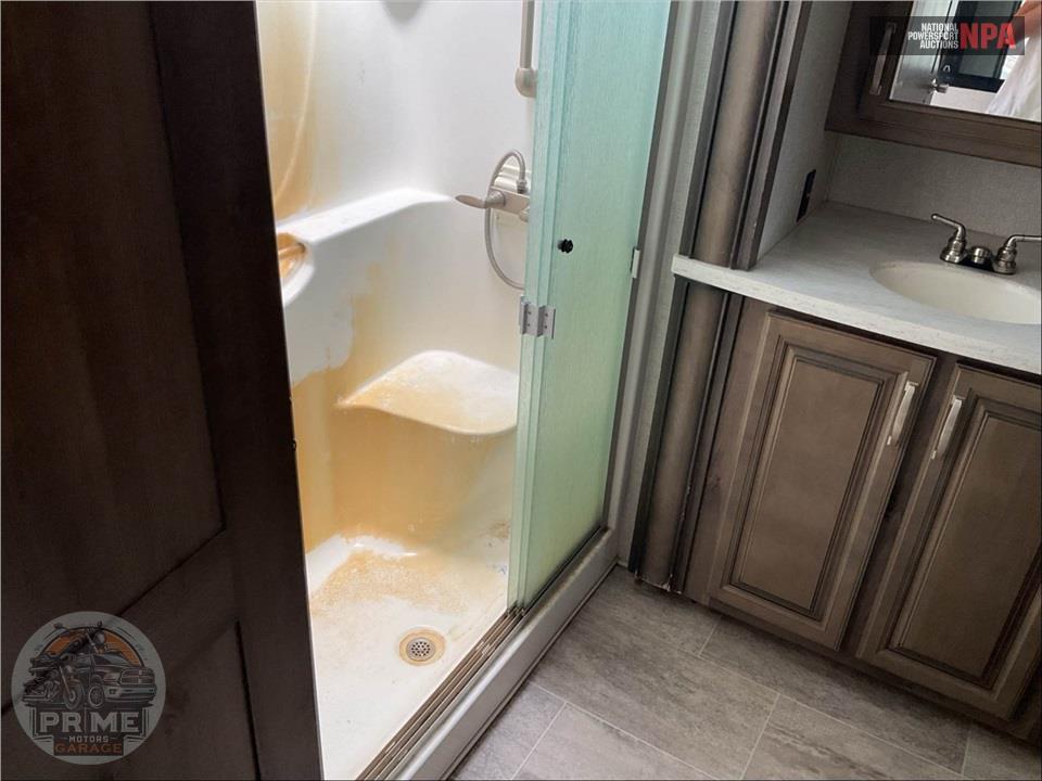 2018 Keystone Rv M-3811 MS - MONTANA FIFTH WHEEL SERIES — фото 17