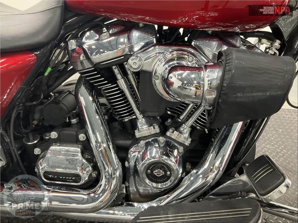 2018 Harley-Davidson FLHX STREET GLIDE — фото 6
