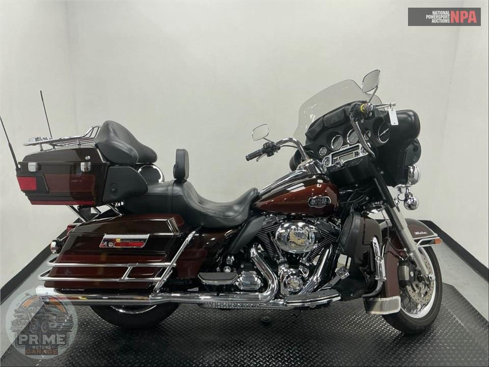 2011 HARLEY-DAVIDSON FLHTCU UL CLSC EL GLIDE