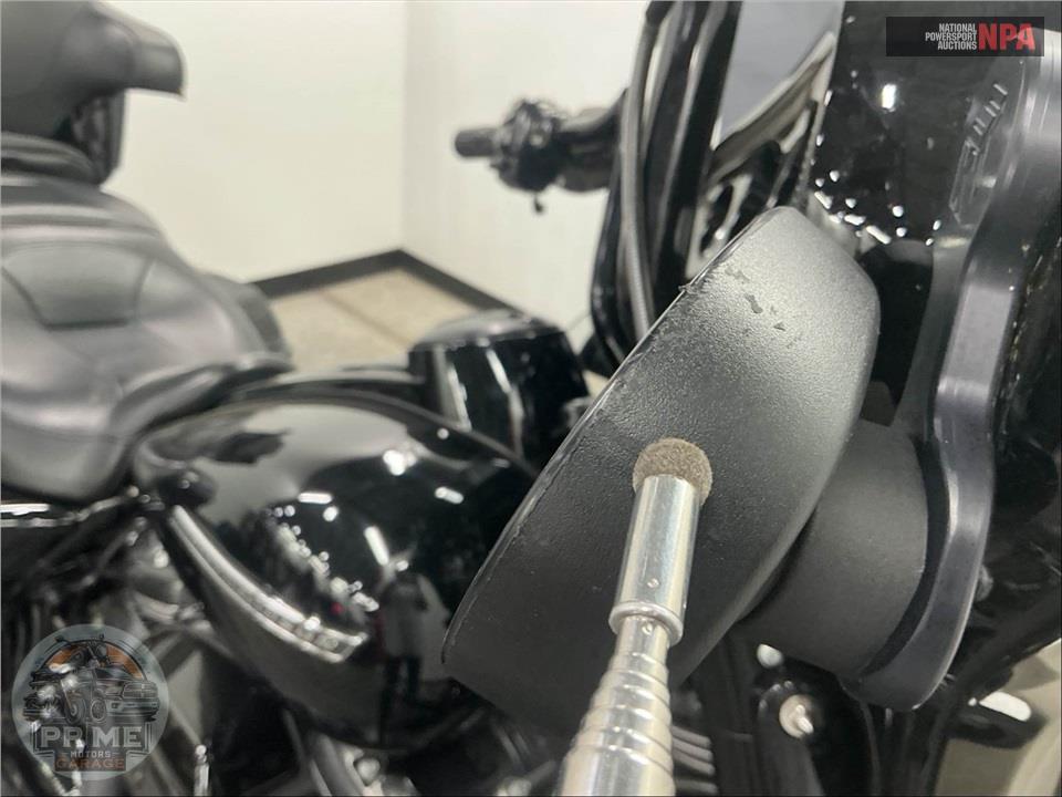 2018 Harley-Davidson FLHXS STREET GLIDE SPECIAL — фото 34