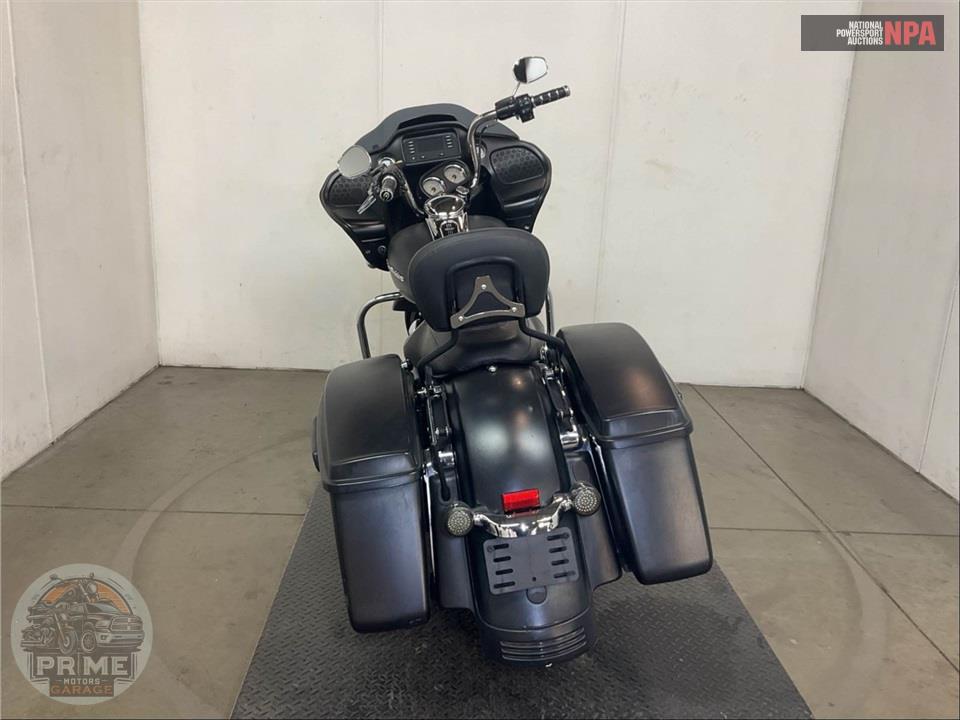 2015 Harley-Davidson FLTRX ROAD GLIDE — фото 4