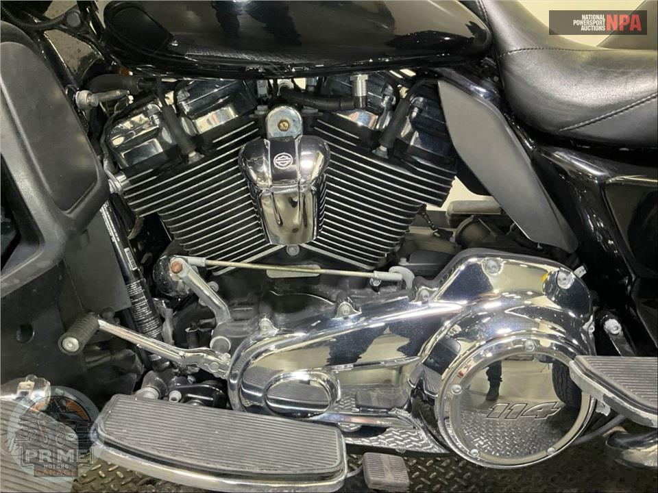 2023 Harley-Davidson FLHTCUTG TRI GLIDE ULTRA CLASSIC — фото 7