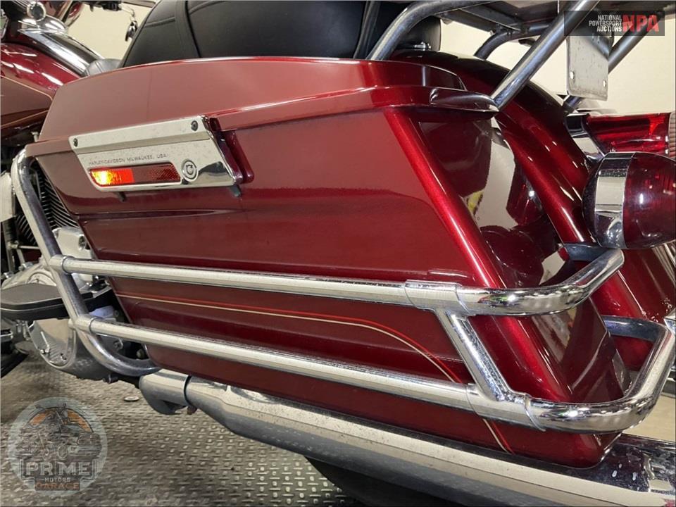 2010 Harley-Davidson FLHTC ELECTRA GLIDE CLASSIC — фото 31