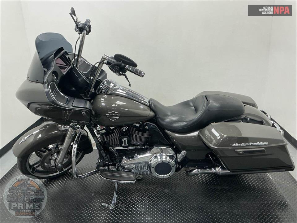 2019 Harley-Davidson FLTRX ROAD GLIDE — фото 3