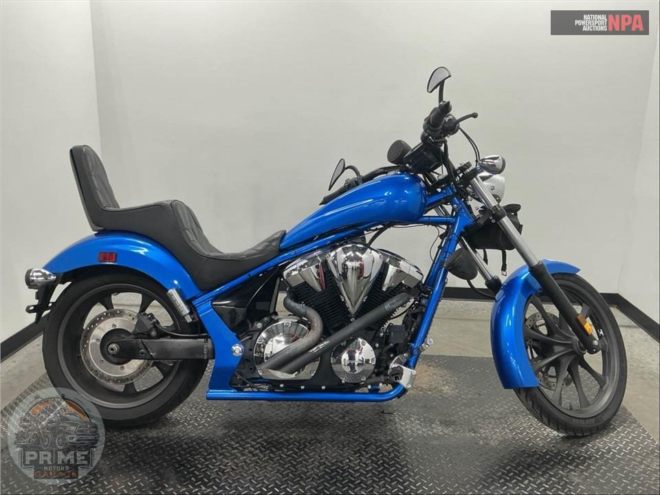 2016 Honda VT13CXG FURY — фото 1
