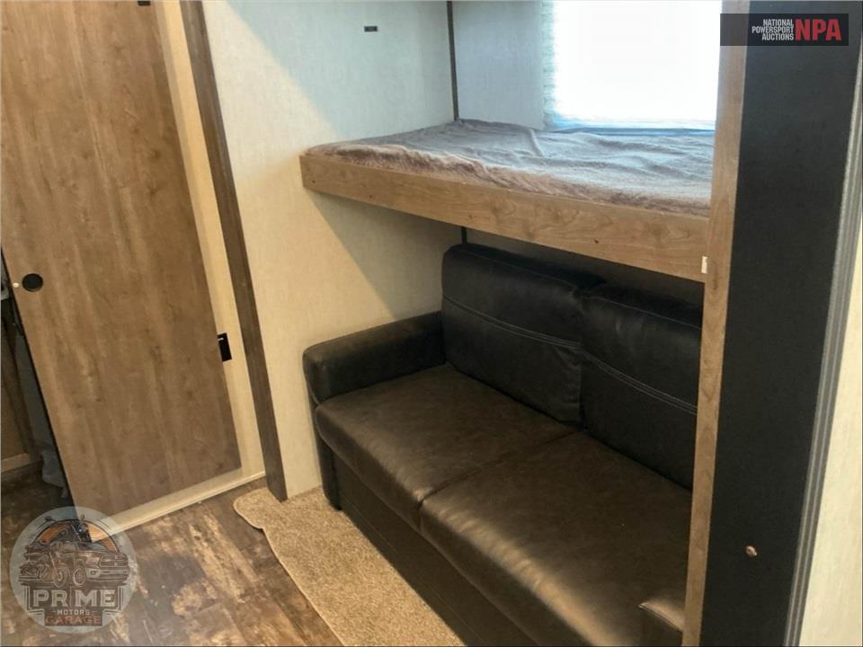 2022 Sabre By Forest River M-38DBQ - FIFTH WHEEL SERIES — фото 14