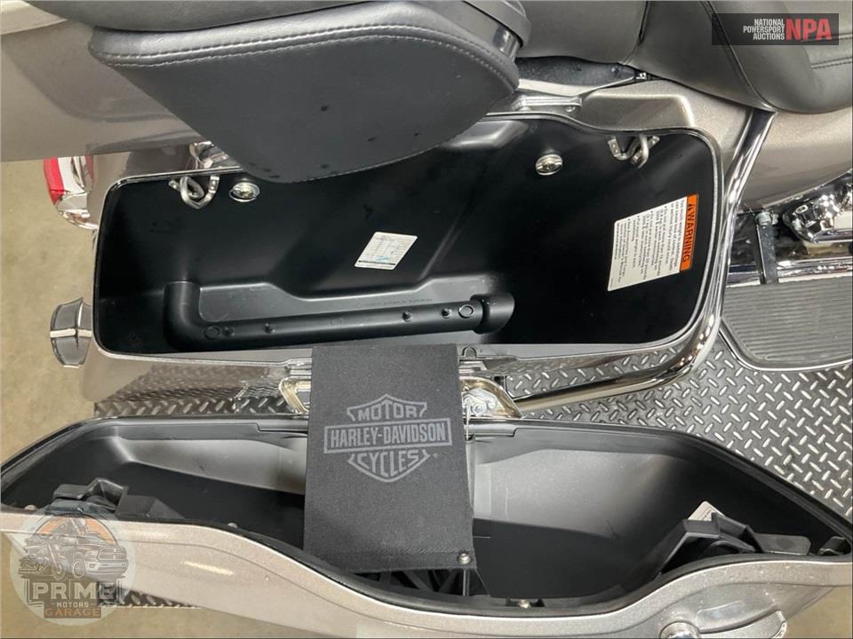 2016 Harley-Davidson FLTRU ROAD GLIDE ULTRA — фото 19