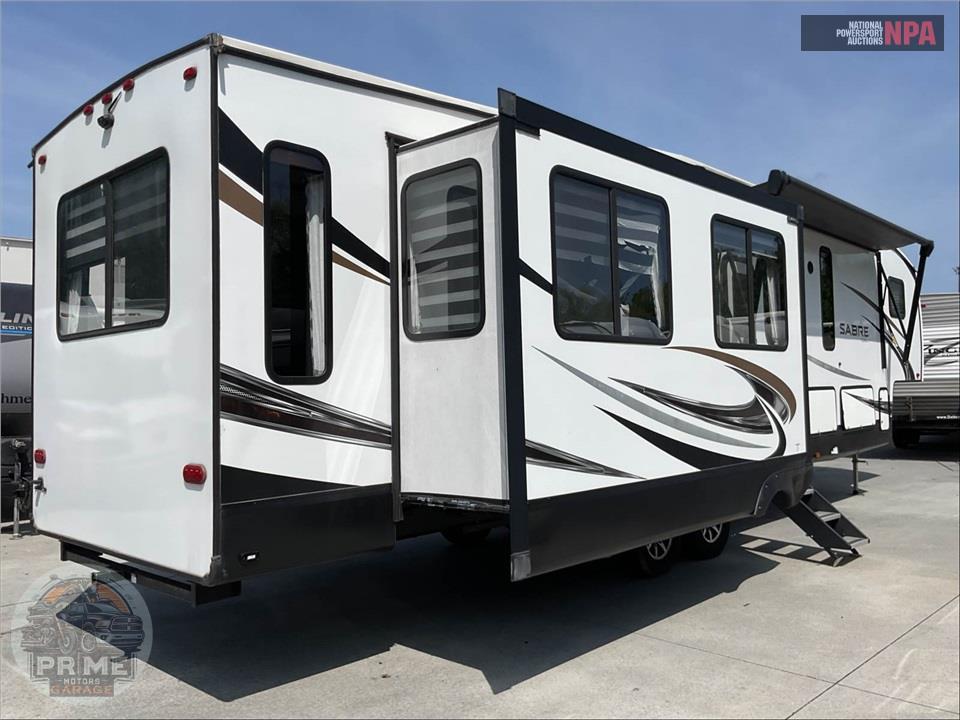2022 Sabre By Forest River M-36BHQ - FIFTH WHEEL SERIES — фото 4