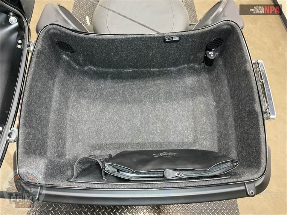 2019 Harley-Davidson FLHTK ULTRA LIMITED — фото 21
