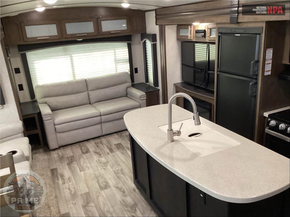2019 Keystone Rv M-32 RLI COUGAR SERIES — фото 8
