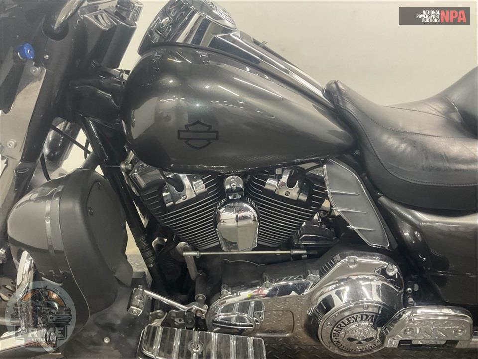 2009 Harley-Davidson FLHTCU ULTRA CLASSIC ELECTRA GLIDE — фото 7