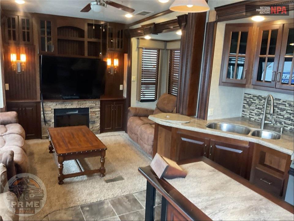2015 Keystone Rv M-3535 RE - ALPINE FIFTH WHEEL SERIES — фото 7