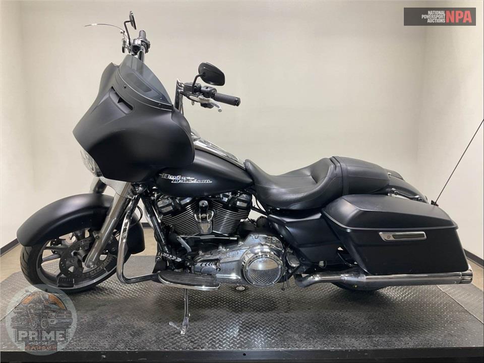 2020 Harley-Davidson FLHX STREET GLIDE — фото 3
