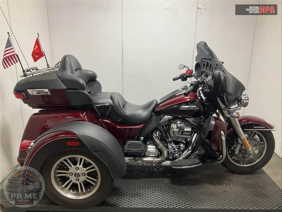 2014 Harley-Davidson FLHTCUTG TRIGLIDE ULTRA CLASSIC — фото 1