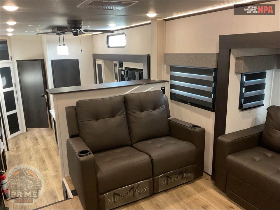 2025 Sabre By Forest River M-37FLH - FIFTH WHEEL SERIES — фото 6