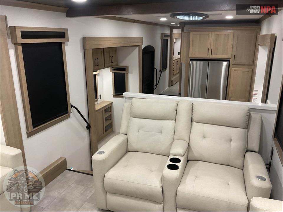 2024 Riverstone M-425FO - FIFTH WHEEL SERIES — фото 7