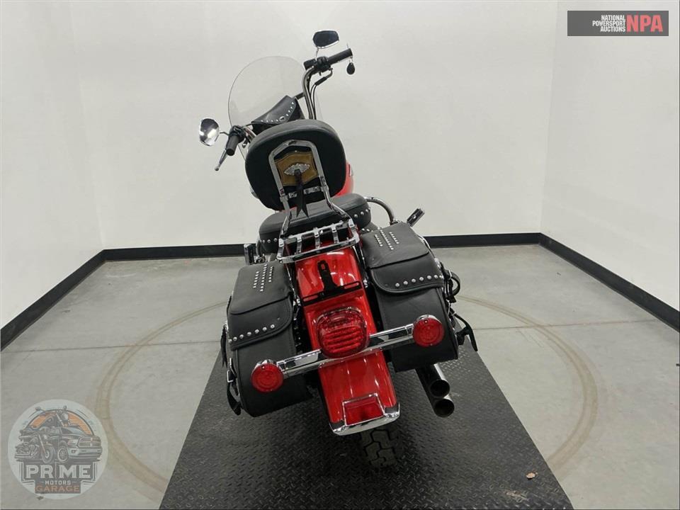 2010 Harley-Davidson FLSTC HERITAGE SOFTAIL CLASSIC — фото 4