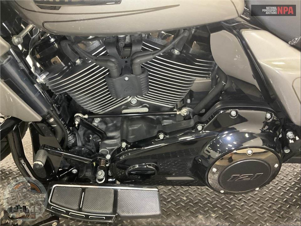 2023 Harley-Davidson FLTRXSE CVO ROAD GLIDE — фото 7
