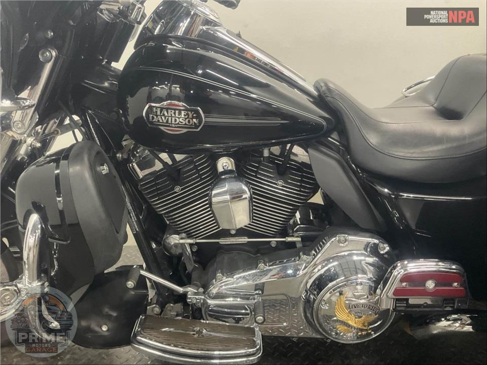 2011 Harley-Davidson FLHTCUTG TRIGLIDE UL CLSC — фото 7