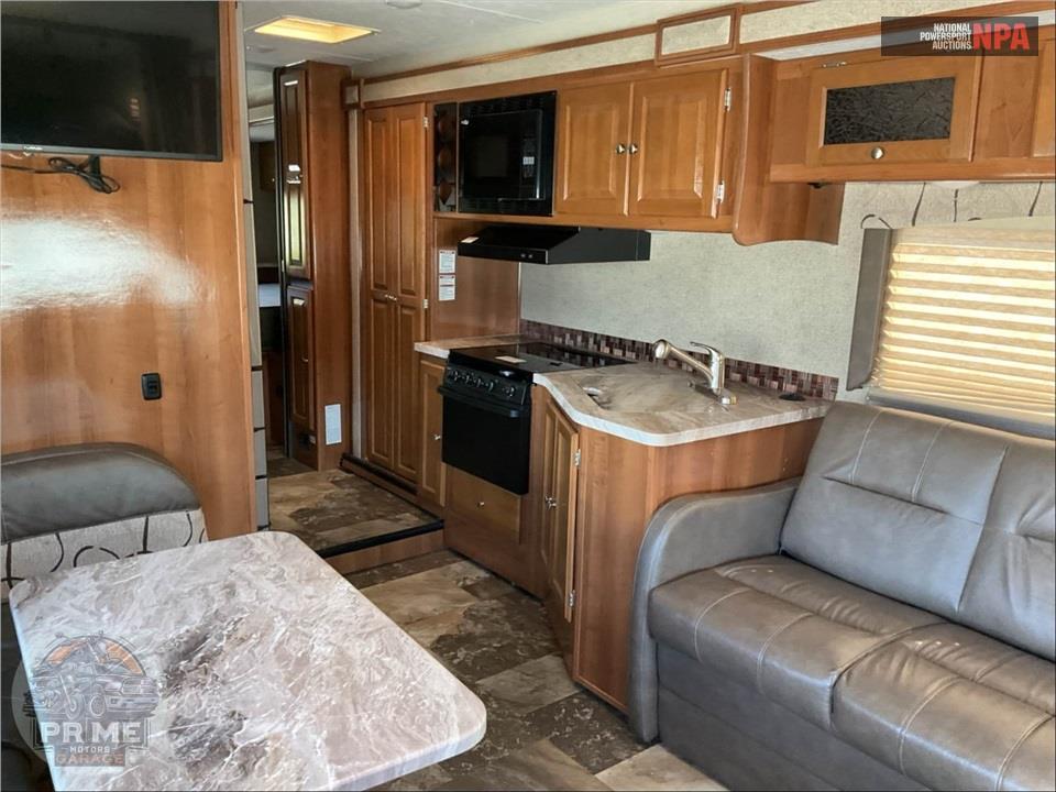 2019 Coachmen By Forest River M-311 FS E450 - LEPRECHAUN SERIES — фото 6