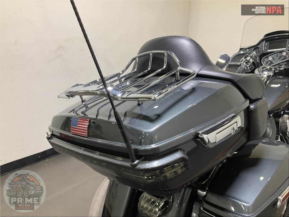 2016 Harley-Davidson FLTRUSE CVO ROAD GLIDE ULTRA — фото 22
