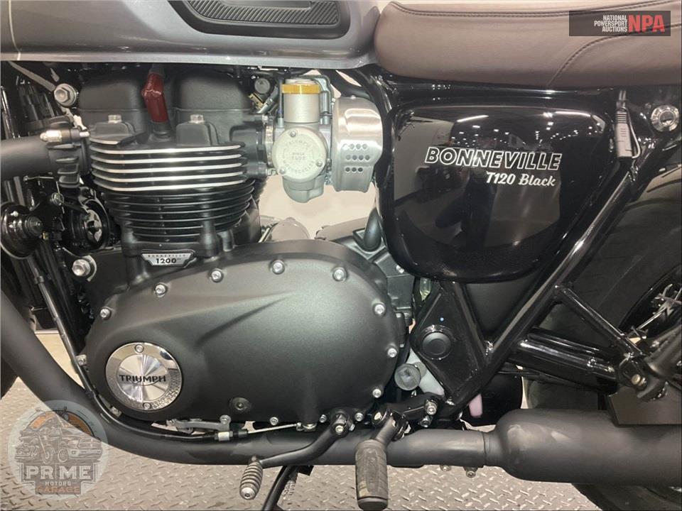 2025 Triumph BONNEVILLE T120 BLACK (TWO TONE) — фото 7