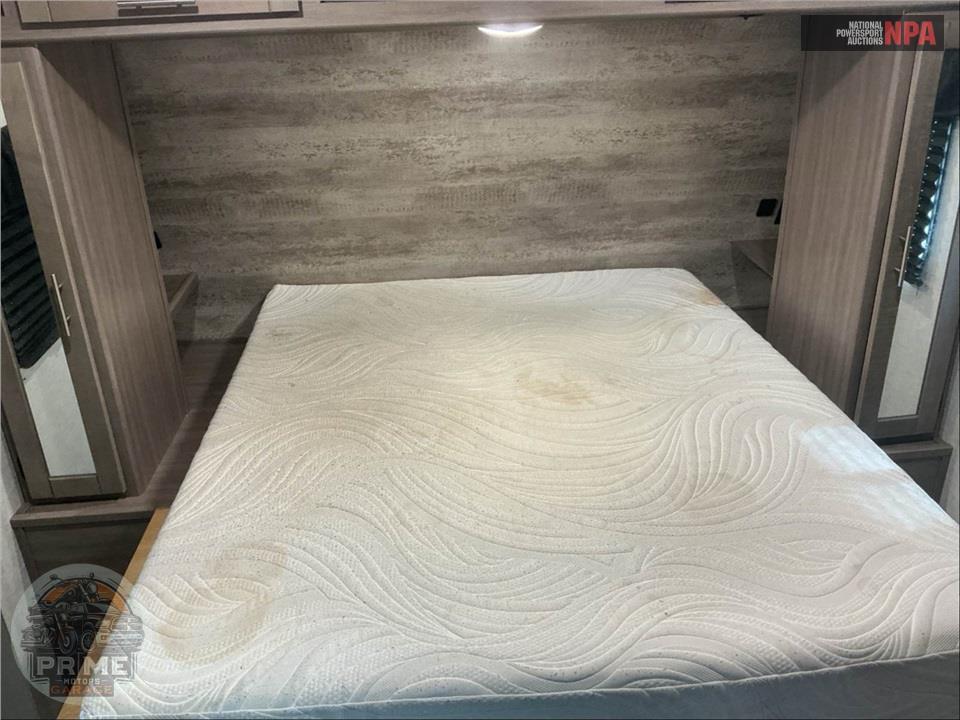 2021 Crossroads Rv M-331 BH SUNSET TRAIL SUPER LITE SERIES — фото 12
