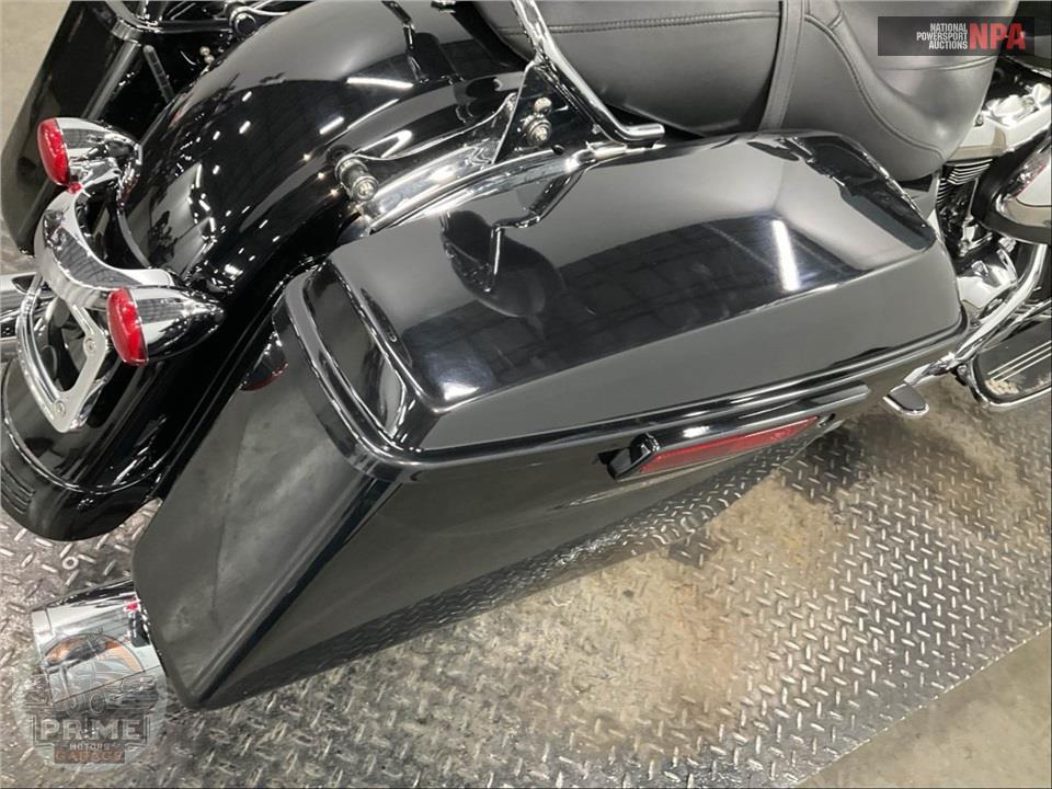 2018 Harley-Davidson FLHX STREET GLIDE — фото 16
