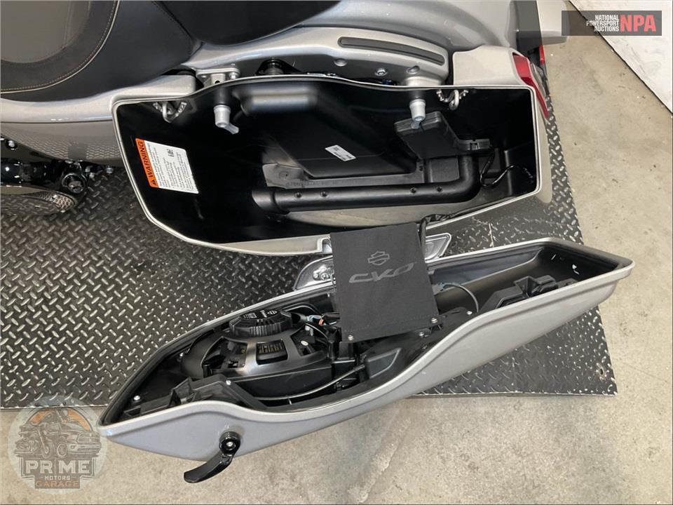 2023 Harley-Davidson FLHXSE CVO STREET GLIDE — фото 16