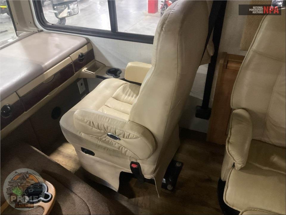 2009 Bounder M-35H FORD 362HP — фото 16
