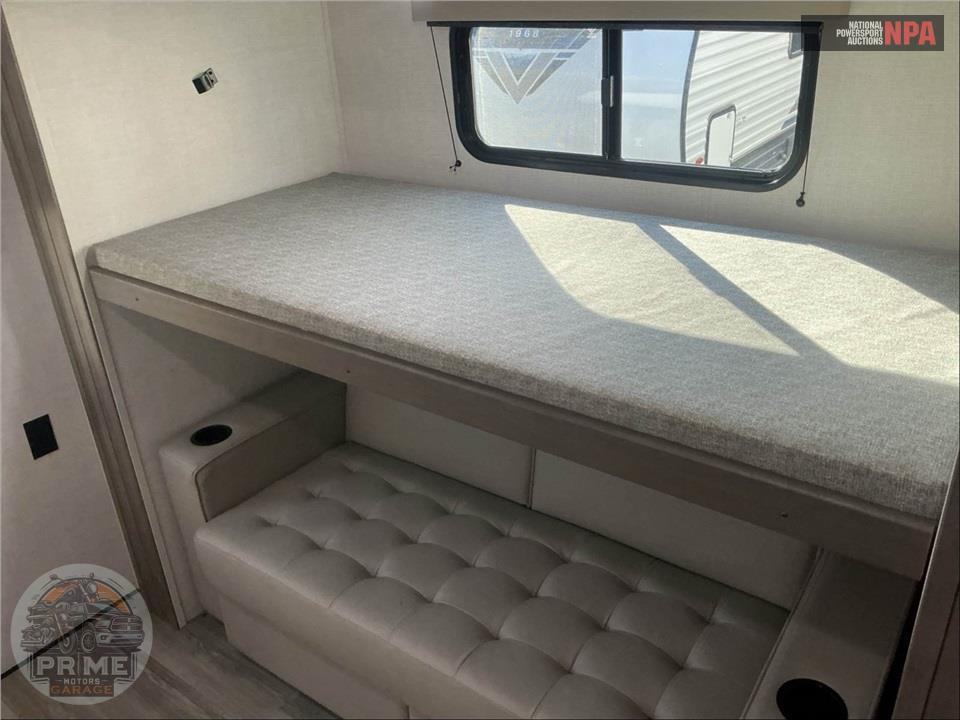 2024 Grand Design Recreational Vehicles M-331BH - TRANSCEND XPLOR SERIES — фото 13